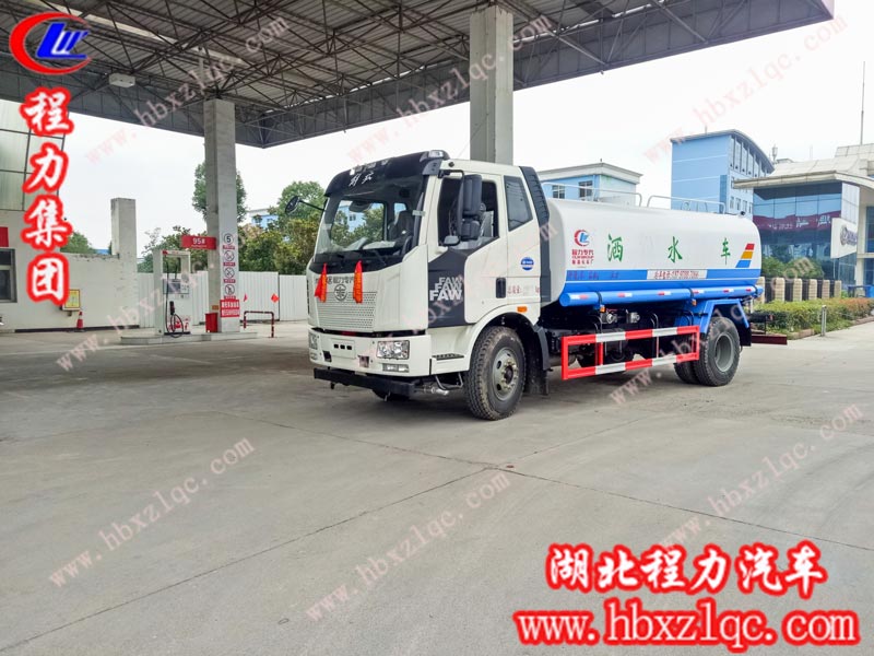 2019/06/27/，胡總在程力集團自提一輛14方解放J6灑水車，單號：25199/70129